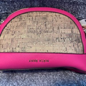 New with tags NWT Anne Klein faux cork crossbody purse
